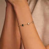 Blauwe Cushion Charm Armband
